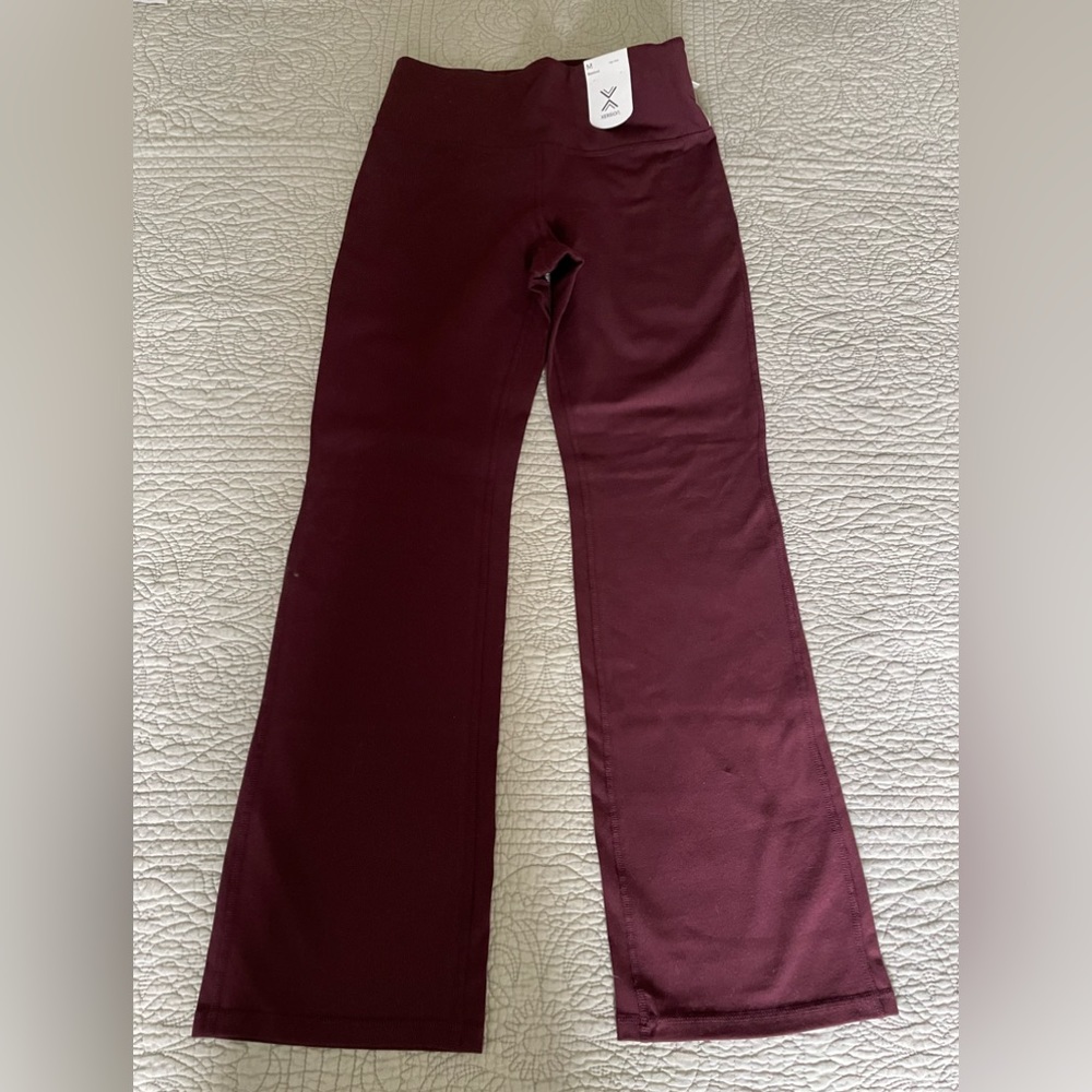 Xersion High Rise, Bootcut Legging - Picture 6 of 6